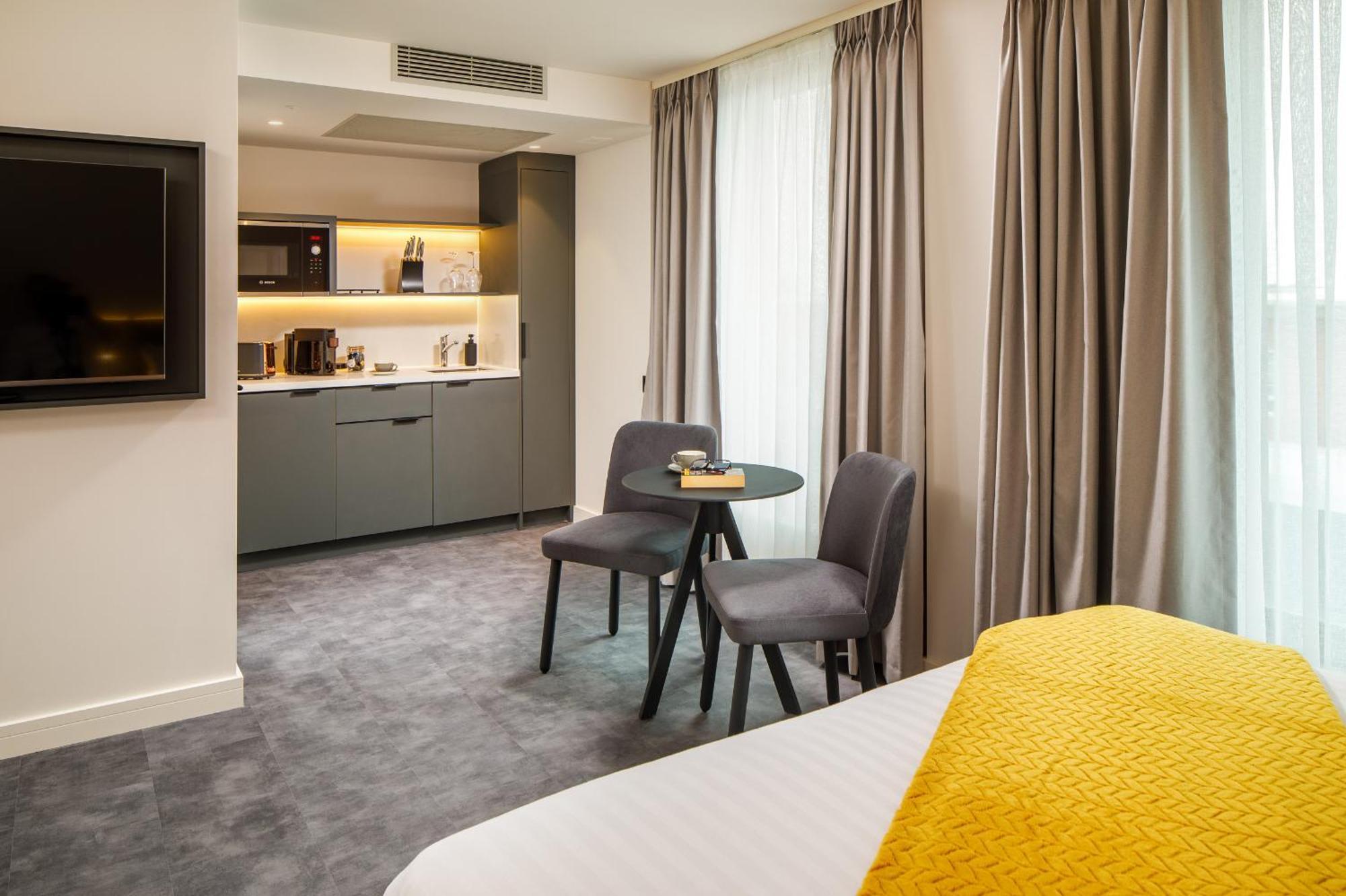 Southgate Hotel London East Barnet Esterno foto