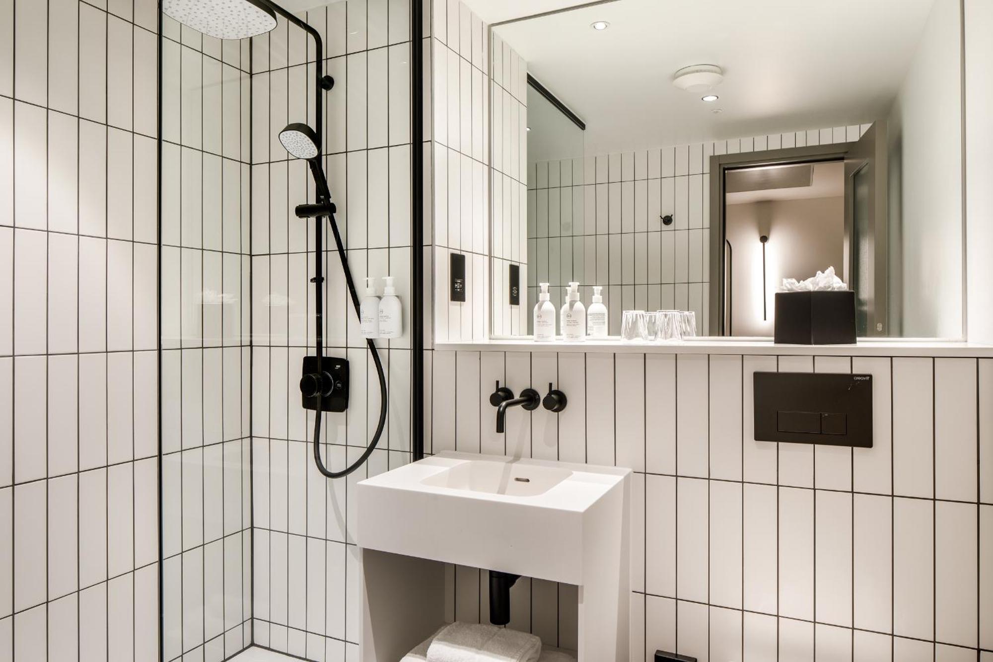 Southgate Hotel London East Barnet Esterno foto