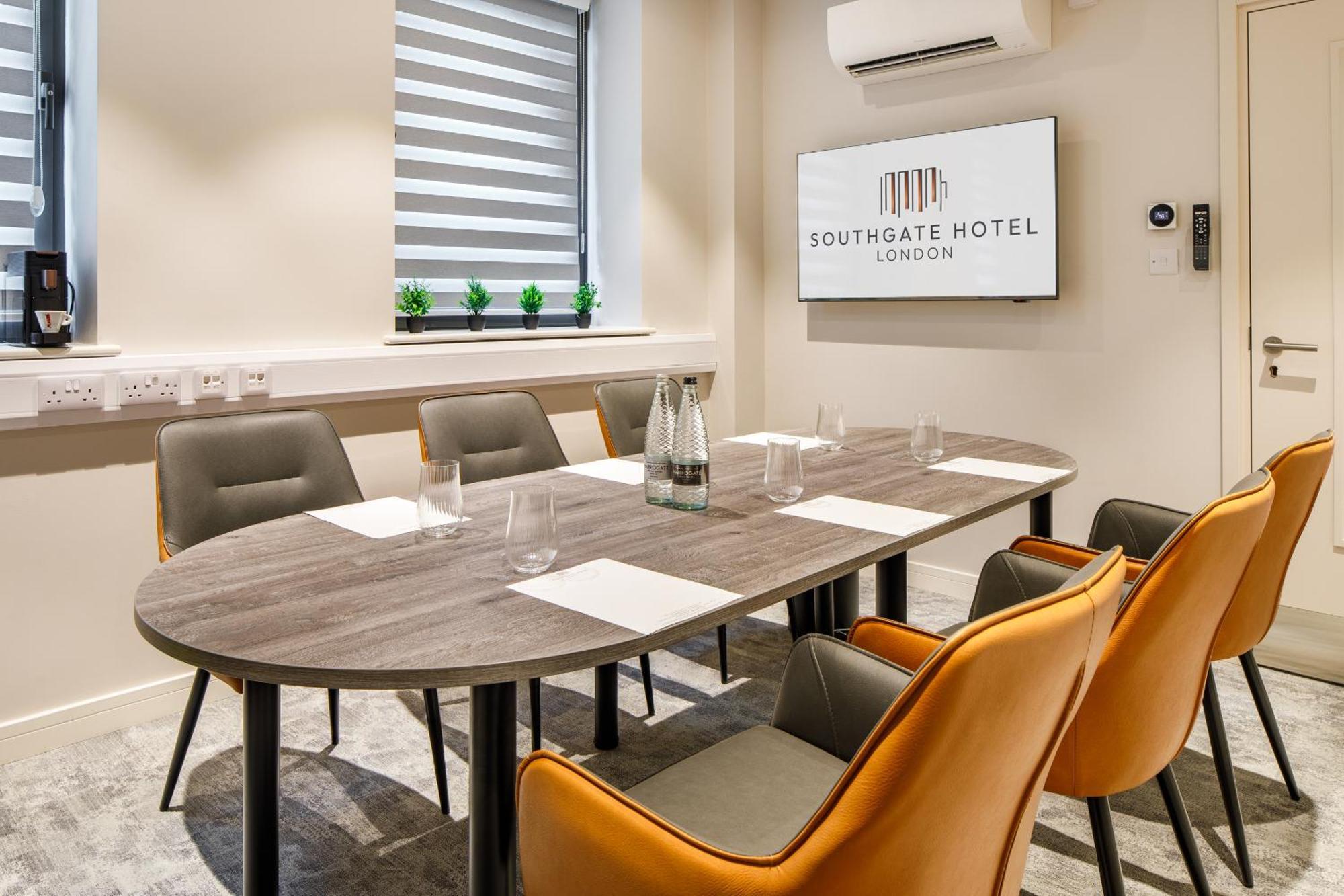 Southgate Hotel London East Barnet Esterno foto